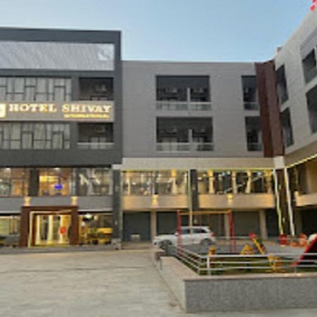 Hotel Shivay International Tharad エクステリア 写真