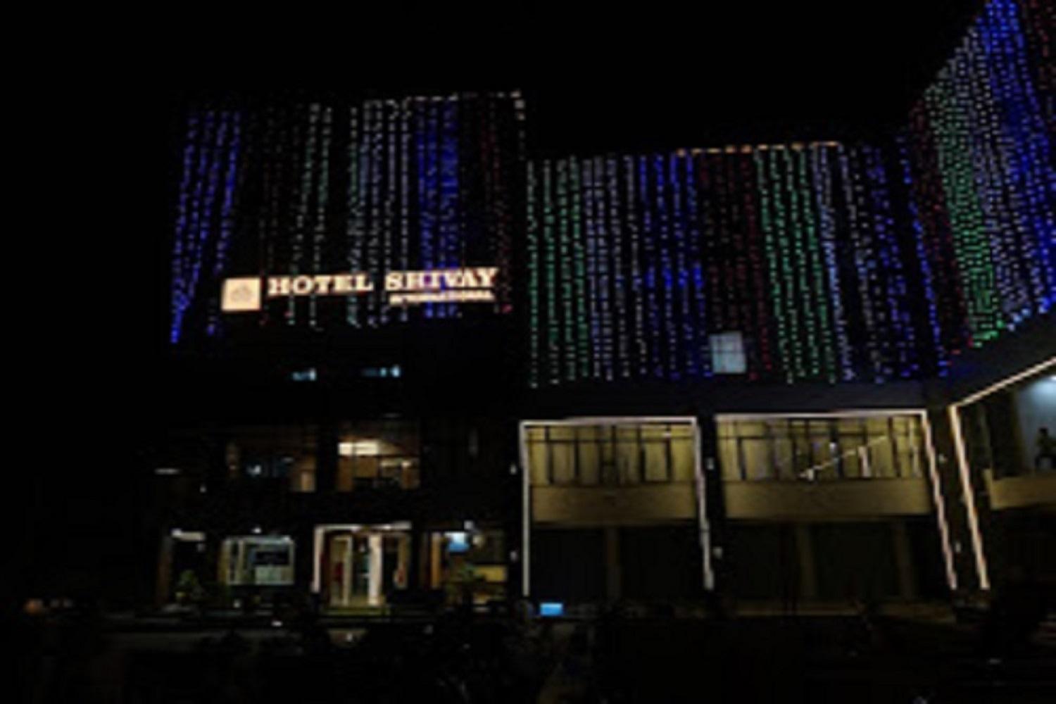 Hotel Shivay International Tharad エクステリア 写真